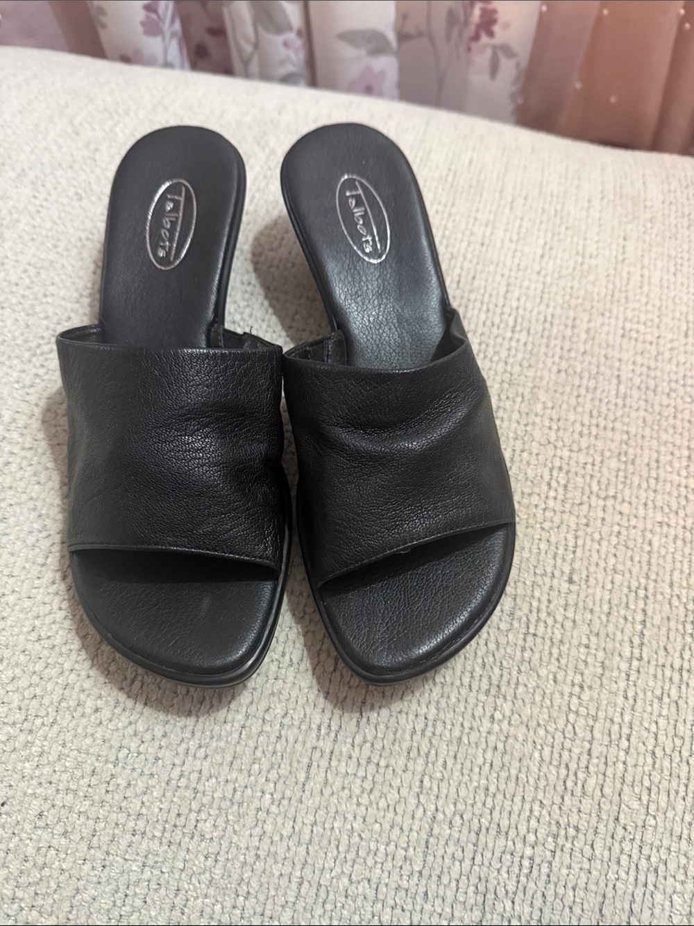 Talbots Black Leather Open-Toe Slide Mules
